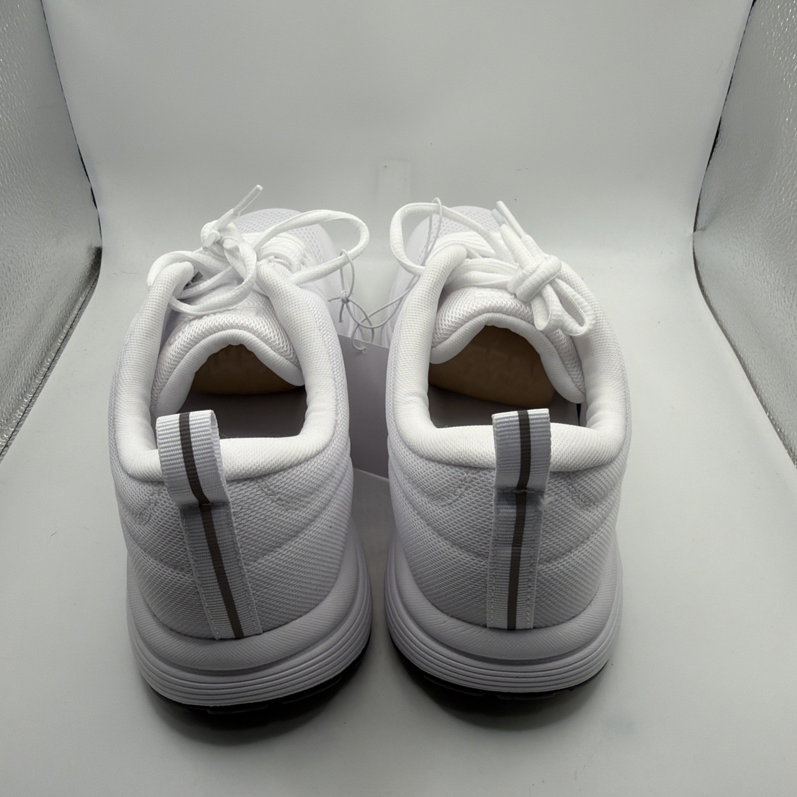 Kirkland Signature Men's Sneaker Comfort Walker Shoes White - New! Size 9 — image 6 of 8